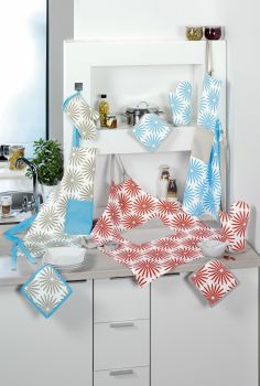 3 Piece Kitchen Set Apron Oven Cloth Oven Glove FLOWER Colour: red - Kopie