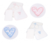 Betz 3 tlg. Kinderset HERZCHEN Kapuzenbadetuch Lätzchen Waschhandschuh Baumwolle weiß/rosa und weiß/blau